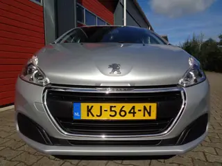 Foto 15 van Peugeot 208 1.2 PureTech Active Airco Cruise Navi 5DRS NL-Auto