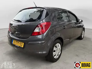 Foto 14 van Opel Corsa 1.2 16V Cosmo Airco Elek. Ramen Facelift