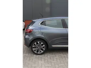 Foto 15 van Renault Clio 1.3 TCe Intens Bose audio | stuurverwarming | CC | Dealer onderhouden
