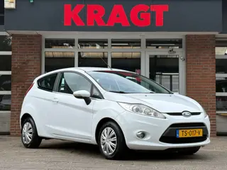 Foto 19 van Ford Fiesta Titanium 1.25 82 pk - climate - parkpilot - zuinig!