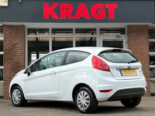 Foto 18 van Ford Fiesta Titanium 1.25 82 pk - climate - parkpilot - zuinig!