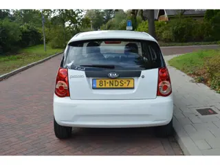 Foto 16 van Kia Picanto 1.0 Seven Org NL/NAP/nw distributie + koppeling