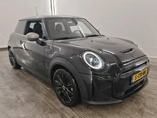 Foto 15 van Mini Electric Cooper 33 kWh 184pk Yours | SOH 98% | Leder | CarPlay | Navi | Stoelverwarming | Getin