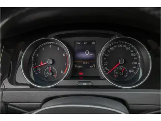 Foto 16 van Volkswagen Golf 1.2 TSI Business Edition, 2e eigenaar, 97.000km NAP, Massage, Camera, Half leder, Na