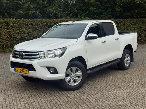 Toyota HiLux Toyota HiLux - 2.4 D-4D Cool Comfort Double Cab Automaat| BTW | Camera | Trekhaak