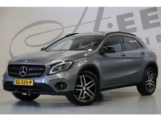 Mercedes-Benz GLA-klasse 180 Premium/ Achteruitrijcamera/ Panoramaschuifdak/