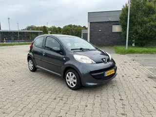 Peugeot 107 1.0-12V XS