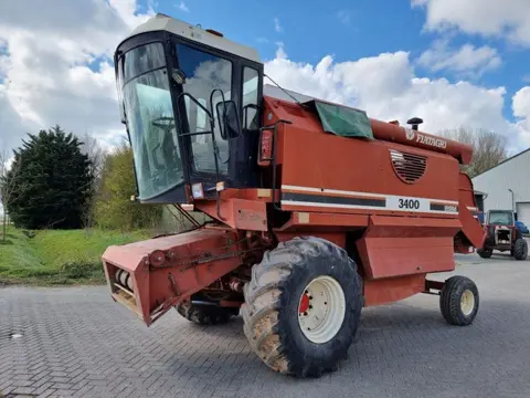 Laverda 3400 Laverda 3400 Maaidorser Combine Oogstmachine 1989 - Klaar voor export PM1851