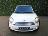 Foto 23 van MINI Clubman 1.6 Cooper Chili R55 Youngtimer, Pano.dak, clima, BT en 17"