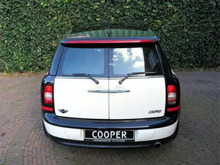 Foto 12 van MINI Clubman 1.6 Cooper Chili R55 Youngtimer, Pano.dak, clima, BT en 17"