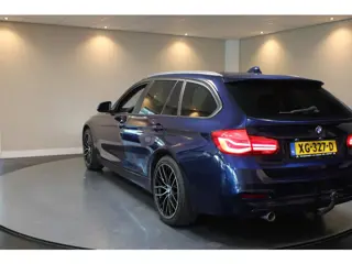Foto 14 van BMW 3-serie Touring 318i Executive *Automaat* 2de Eigenaar|Dealer OH|Trekhaak|Cruise|Navi|PDC|18''Ve