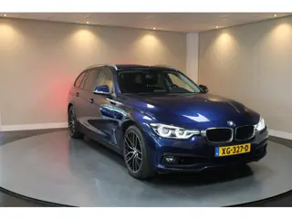 Foto 19 van BMW 3-serie Touring 318i Executive *Automaat* 2de Eigenaar|Dealer OH|Trekhaak|Cruise|Navi|PDC|18''Ve