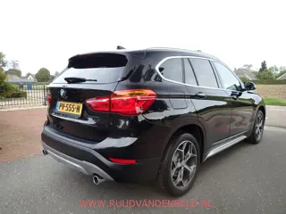 Foto 19 van BMW X1 xDrive20i PANODAK / HEAD-UP / SPORTLEER / BLUETOOTH