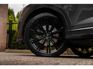 Foto 13 van Audi Q3 Sportback 45 TFSI e S Edition 245 PK 3x S-Line SONOS ACC Camera 21'' ABT RSQ3
