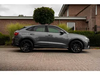 Foto 14 van Audi Q3 Sportback 45 TFSI e S Edition 245 PK 3x S-Line SONOS ACC Camera 21'' ABT RSQ3