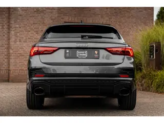 Foto 17 van Audi Q3 Sportback 45 TFSI e S Edition 245 PK 3x S-Line SONOS ACC Camera 21'' ABT RSQ3