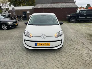 Foto 9 van Volkswagen up! 1.0 take up! BlueMotion airco (bj 2012)