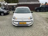Foto 17 van Volkswagen up! 1.0 take up! BlueMotion airco (bj 2012)