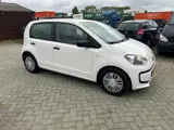 Foto 23 van Volkswagen up! 1.0 take up! BlueMotion airco (bj 2012)