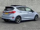 Foto 23 van Ford Fiesta 1.0 EcoBoost Hybrid ST-Line | B&O Audio | Panoramadak | Stoelverwarming | Camera |