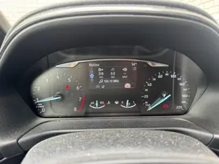 Foto 15 van Ford Fiesta 1.0 EcoBoost Hybrid ST-Line | B&O Audio | Panoramadak | Stoelverwarming | Camera |