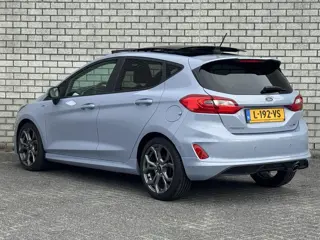 Foto 17 van Ford Fiesta 1.0 EcoBoost Hybrid ST-Line | B&O Audio | Panoramadak | Stoelverwarming | Camera |