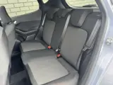 Foto 29 van Ford Fiesta 1.0 EcoBoost Hybrid ST-Line | B&O Audio | Panoramadak | Stoelverwarming | Camera |