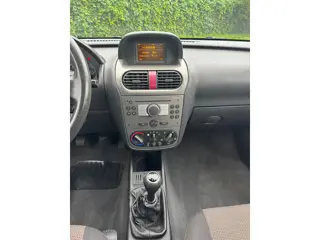 Foto 15 van Opel Corsa 1.4-16V Full Rhythm
