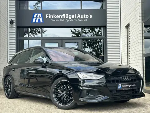 Audi A4 Avant 40 TFSI S-line Optiek-zwart 204 pk|Camera |Carplay |Keyless |Navi |Stoelverwarm |