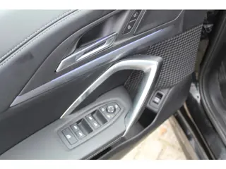 Foto 19 van BMW X1 sDrive18i Apple Carplay/Android Auto l Lederen bekleding l Hemelbekleding donker l Lichtmetal