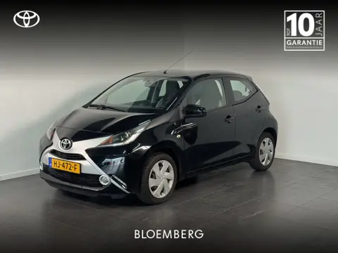 Toyota Aygo 1.0 VVT-i x-play | Achteruitrijcamera | Airco | Lage km stand |