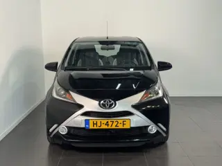 Foto 14 van Toyota Aygo 1.0 VVT-i x-play | Achteruitrijcamera | Airco | Lage km stand |