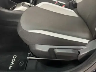 Foto 16 van Toyota Aygo 1.0 VVT-i x-play | Achteruitrijcamera | Airco | Lage km stand |