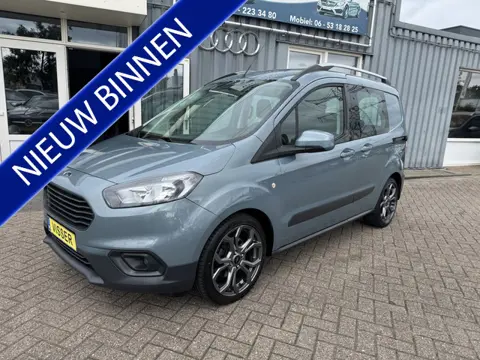Ford Transit Courier 1.0 Titanium (bj 2019)