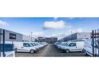 Foto 11 van Ford Focus Wagon 2.0 EcoBoost ST-2 Navigatie Lederen bekleding Climate control