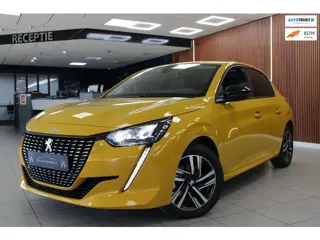 Foto 16 van Peugeot 208 1.2 PureTech Allure Automaat | Airco | Cruise control | Carplay | Navi | Parkeer sensore