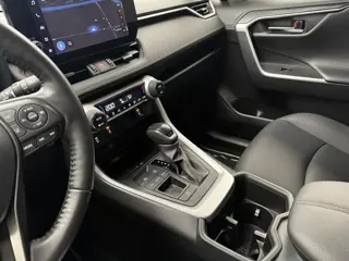 Foto 12 van Toyota RAV4 2.5 Hybrid Dynamic Style pakket, Lederen stoelen en elektrisch verstelbare stoele, stuur