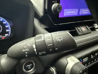 Foto 19 van Toyota RAV4 2.5 Hybrid Dynamic Style pakket, Lederen stoelen en elektrisch verstelbare stoele, stuur