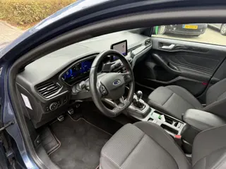 Foto 11 van Ford FOCUS Wagon 1.0 EcoBoost ST Line X Business Camera el.klep Navi