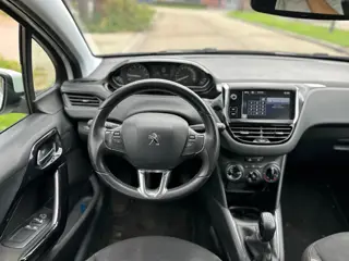 Foto 14 van Peugeot 208 1.2 PureTech Active AIRCO / APK / PDC / CRUISE