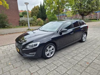 Volvo V60 2.4 D6 Twin Engine 162kw R-Design+ EURO 6 Black Edition