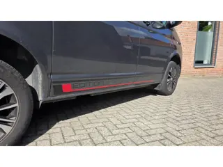 Foto 19 van Volkswagen Transporter 2.0 TDI L1H1 GB Highline Edition 2