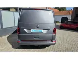 Foto 30 van Volkswagen Transporter 2.0 TDI L1H1 GB Highline Edition 2