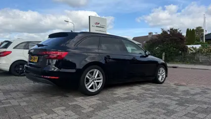 Foto 13 van AUDI A4 Avant 2.0 TDI Ultra Pro line
