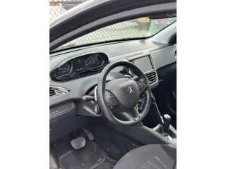 Foto 14 van Peugeot 308 1.2 VTi Active NAVI - AIRCO - NWE DISTRU