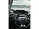 Foto 23 van Peugeot 308 1.2 VTi Active NAVI - AIRCO - NWE DISTRU