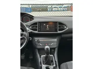 Foto 11 van Peugeot 308 1.2 VTi Active NAVI - AIRCO - NWE DISTRU