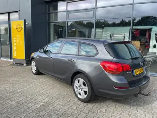 Foto 19 van Opel Astra Sports Tourer 1.7 CDTi Edition