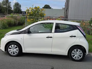 Foto 15 van Toyota Aygo 1.0 VVT-i x-fun APK/AIRCO/NAP