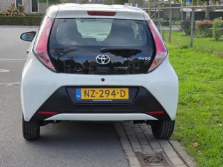 Foto 17 van Toyota Aygo 1.0 VVT-i x-fun APK/AIRCO/NAP
